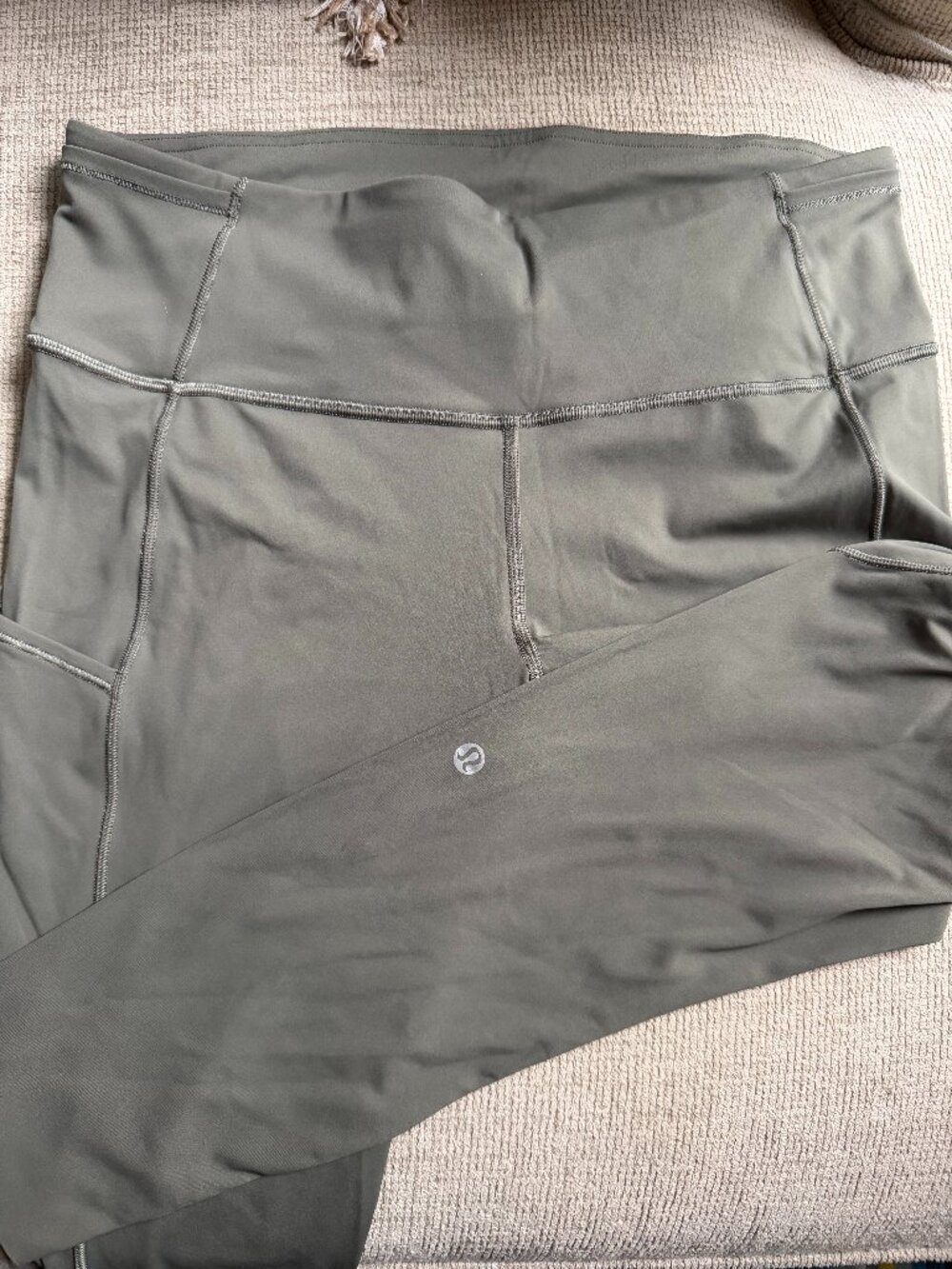 Lululemon size 10 Wunder Tain High-Rise Tights 25"